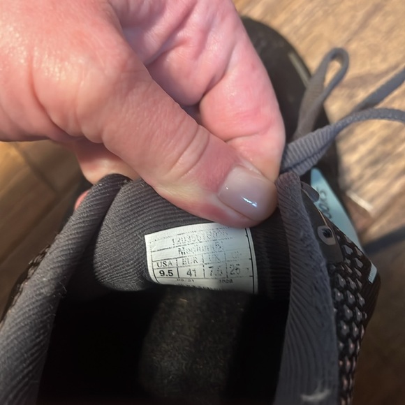 Brooks Ghost 14 tennis shoes - Picture 2 of 4